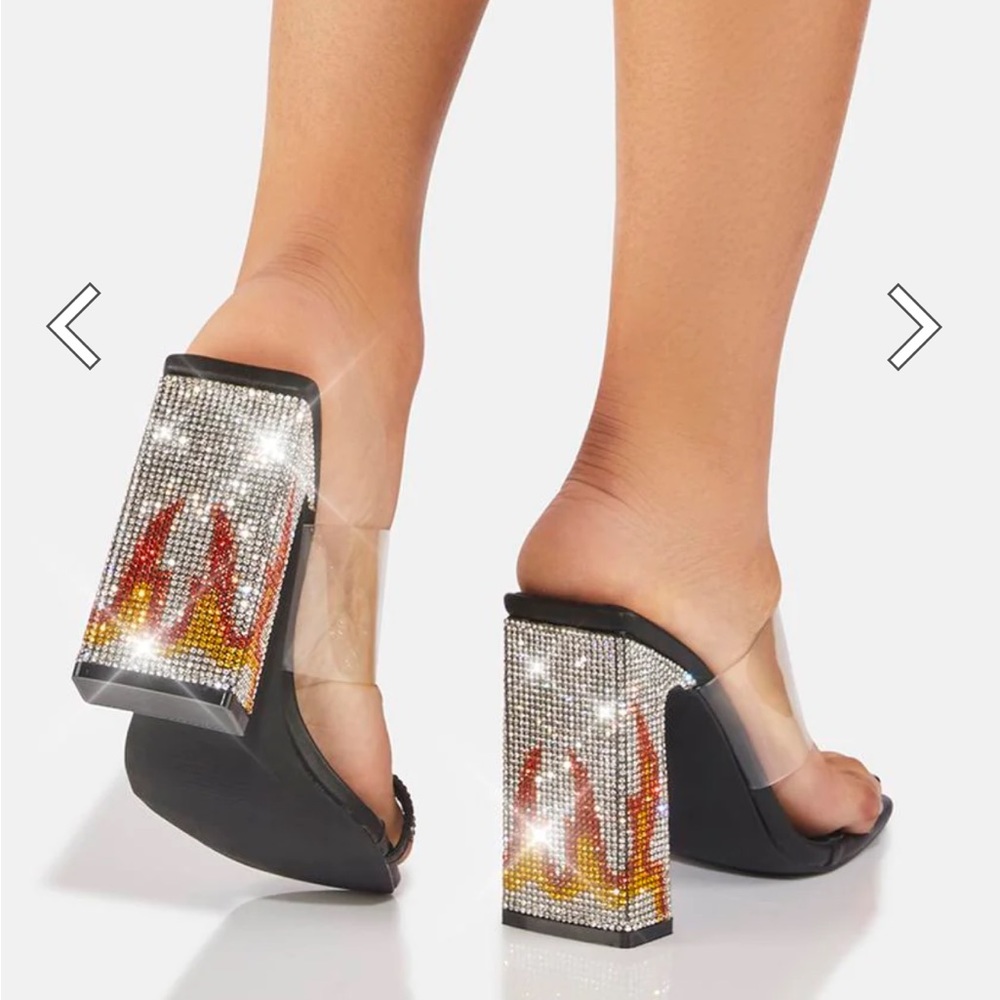 Pound The Alarm Block Heels sz 7